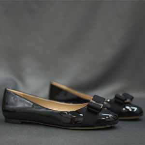 salvatore ferragamo varina ballet flat shoes